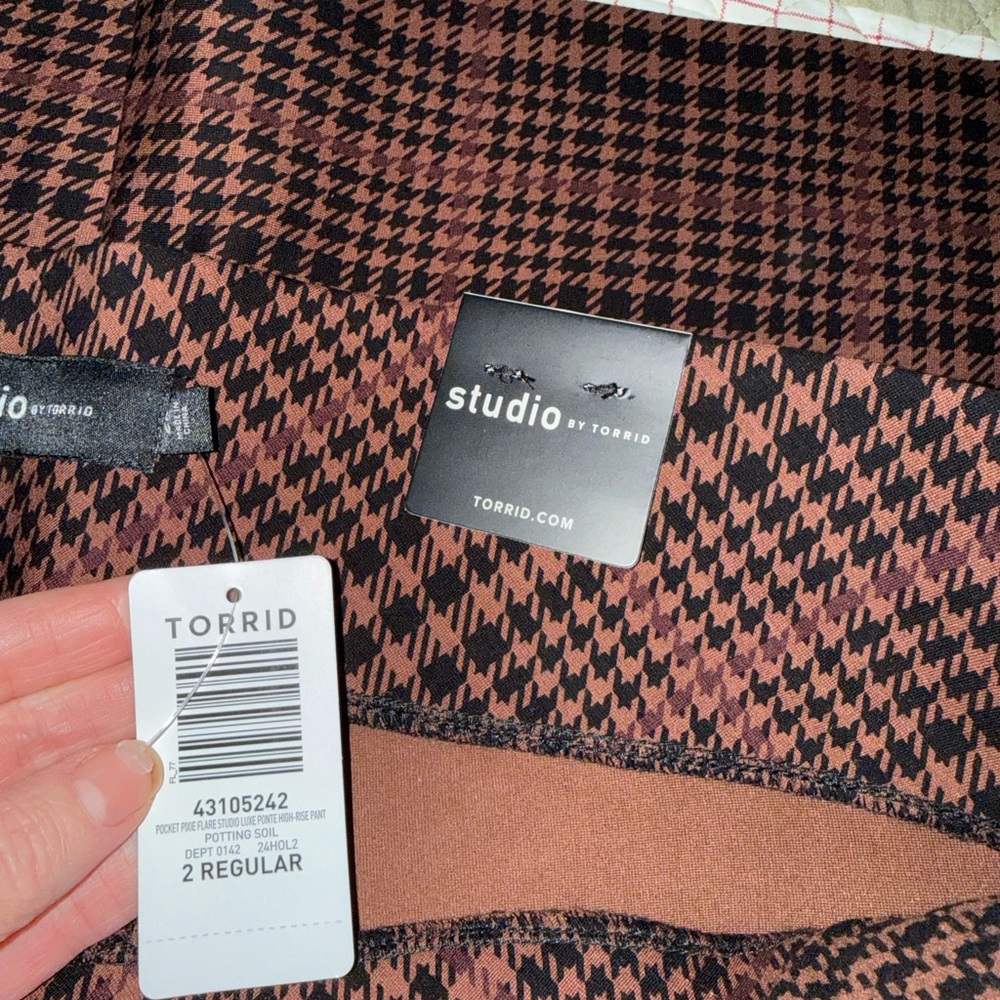 Torrid Pixie Flare Pant Size 2 NWT - image 6
